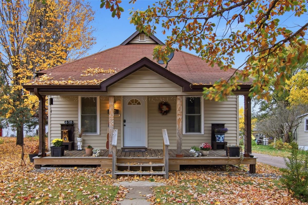 807 Miner Avenue, Ladysmith WI 54848 - Residential house for sale - MLS #1605919 - image2