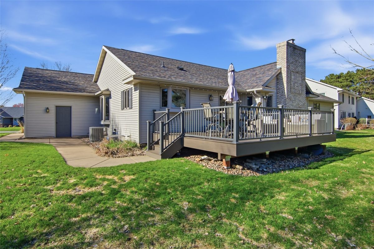 4321 Pine Meadow Drive, Eau Claire, WI — photo 35