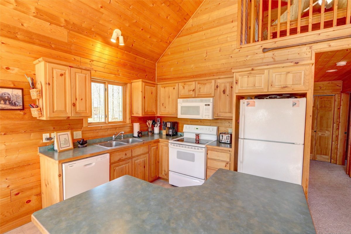 11295W Seagull Lane, Hayward, WI — photo 10