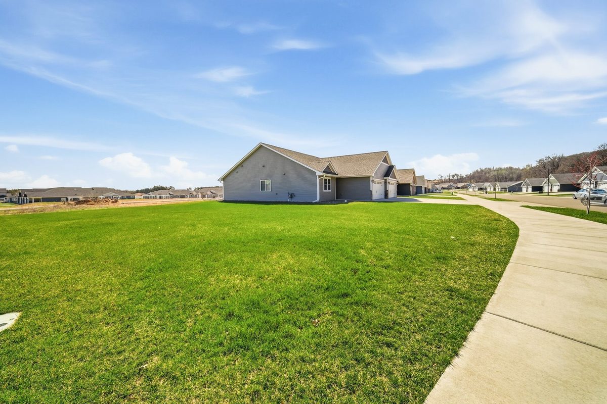 4911 Field Crest Lane Eau Claire WI 54701 — photo 25