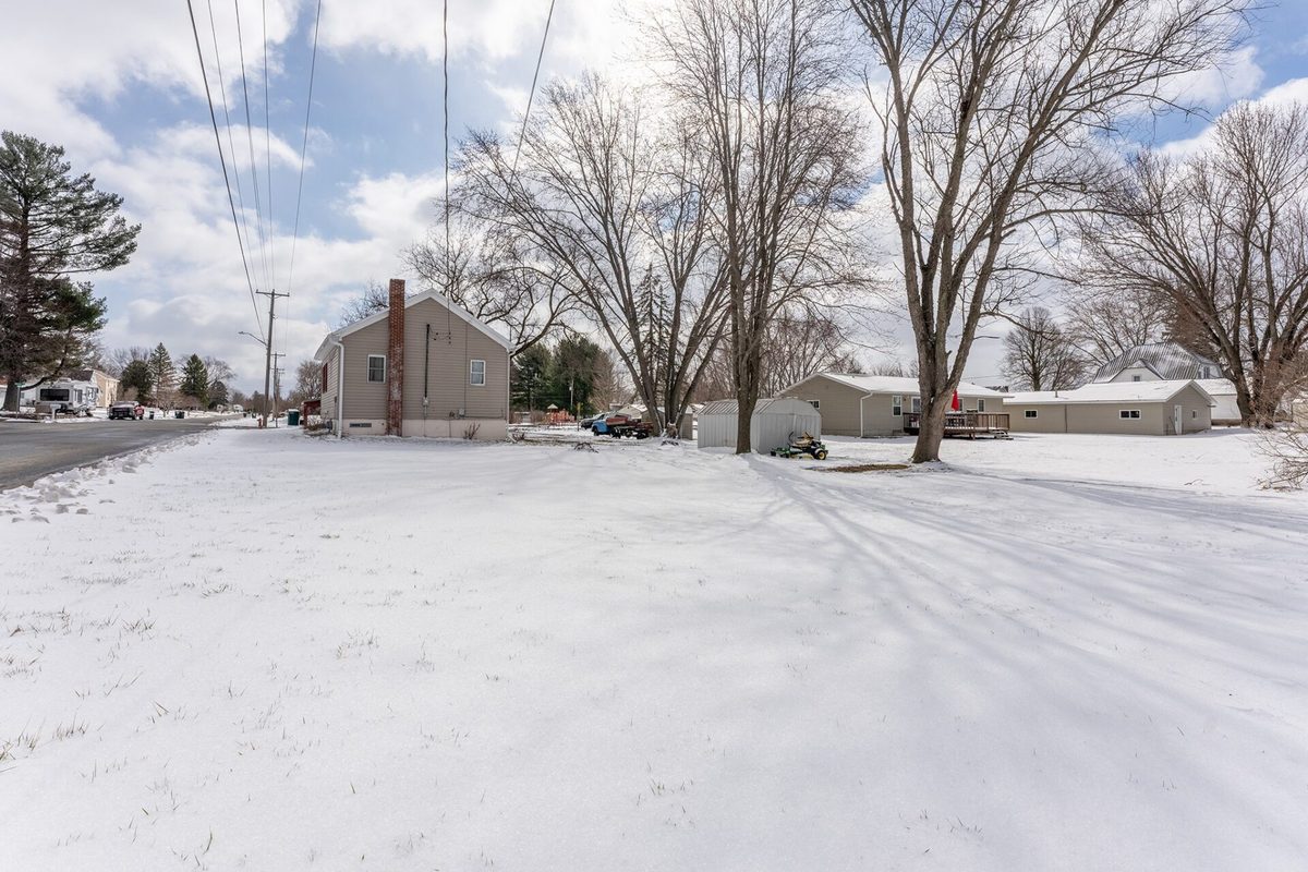 311 Water Street, Augusta, WI