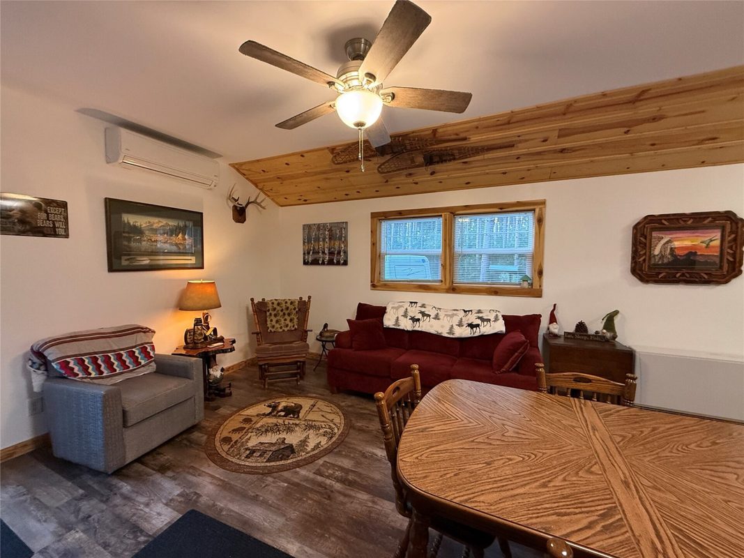 W8560 Oak Ridge Road, Black River Falls WI 54615 - Residential house for sale - MLS #1604366 - image11