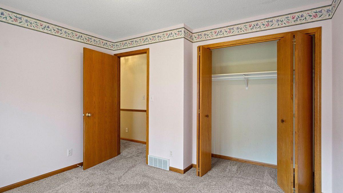 5211 Hamilton Avenue Eau Claire WI 54701 — photo 22