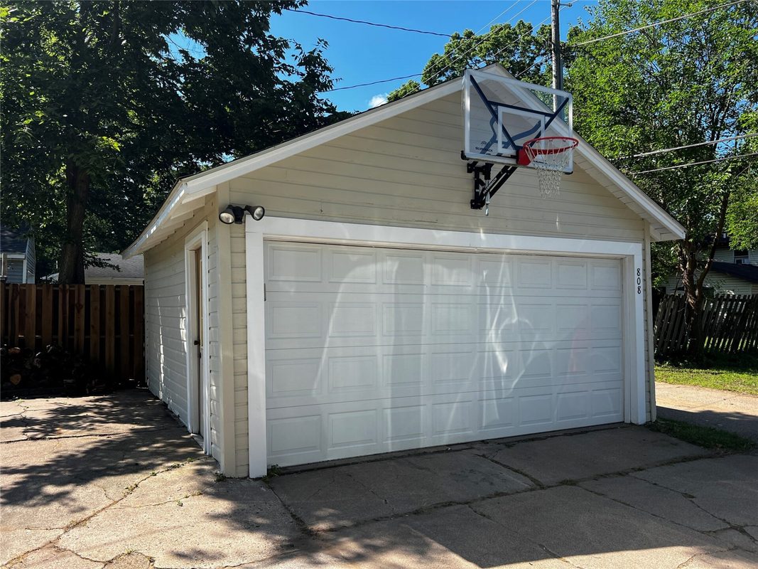 808 Dodge Street, Eau Claire WI 54701 - Residential house for sale - MLS #1602999 - image2