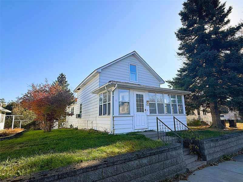706 3rd Street