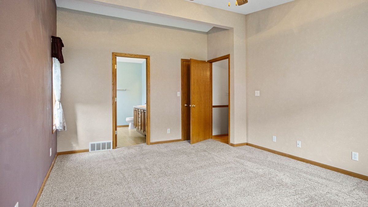 5211 Hamilton Avenue Eau Claire WI 54701 — photo 31