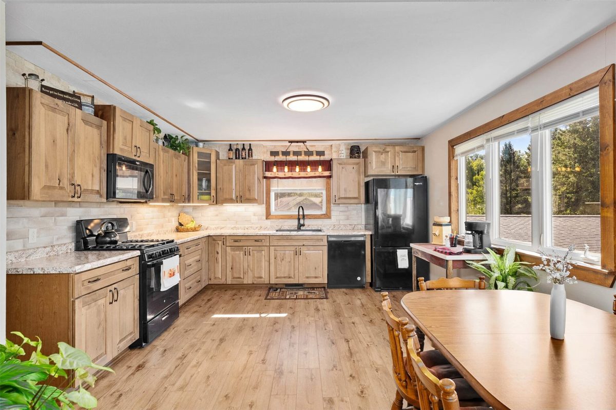 W8680 Perkinstown Avenue, Medford WI 54451 - Residential house for sale - MLS #1605035 - image8