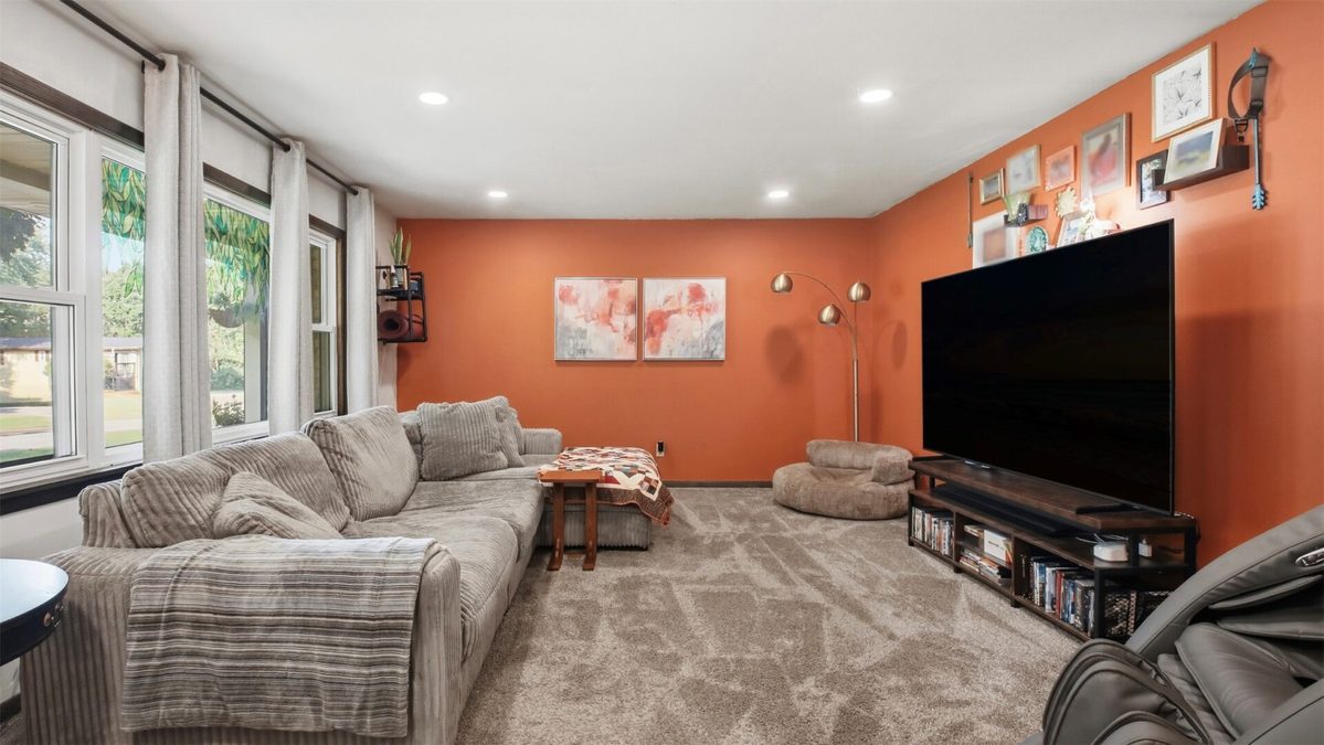 1819 Grandview Drive, Eau Claire WI 54703 - Residential house for sale - MLS #1603992 - image11