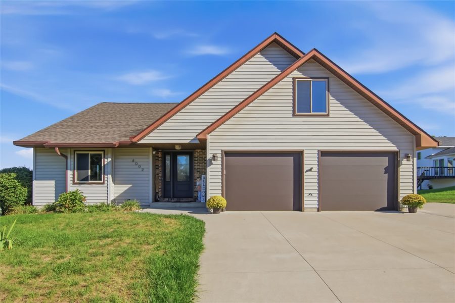 4002 Oak Knoll Drive