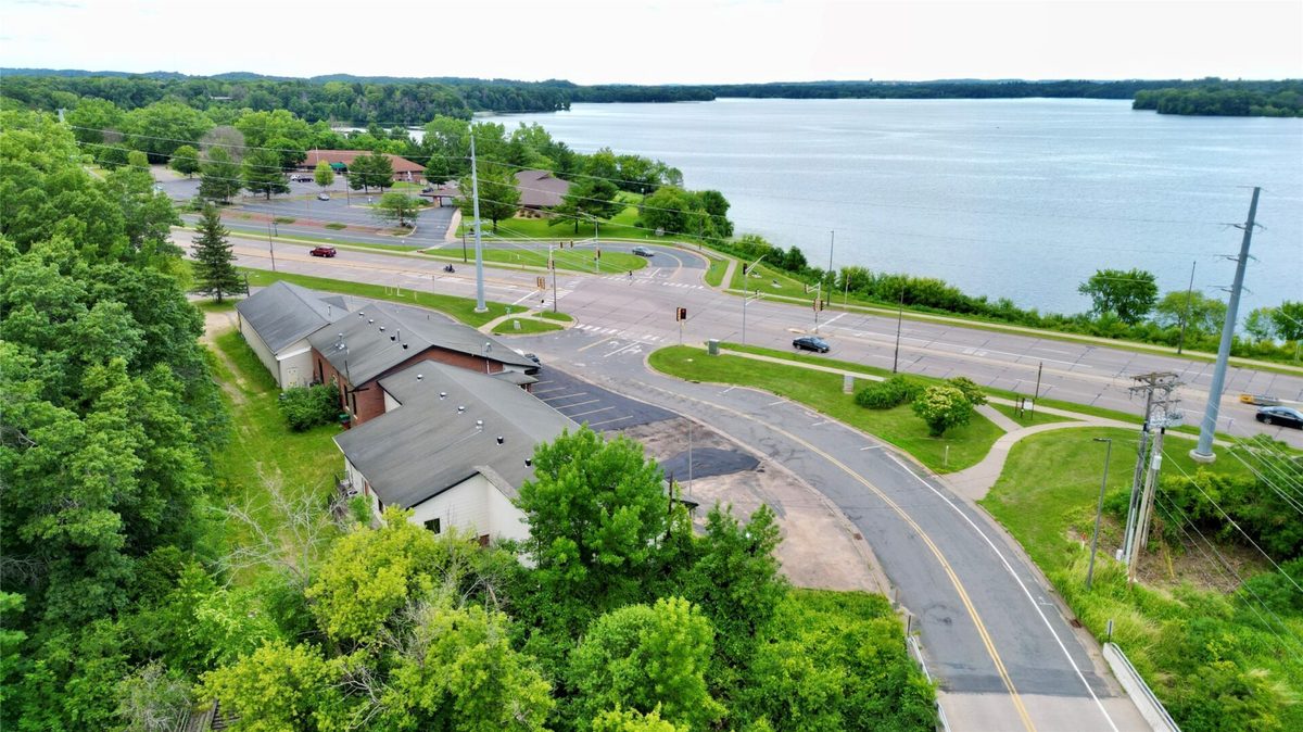 513 Broadway Street, Menomonie WI 54751 - CommercialSale house for sale - MLS #1603292 - image8