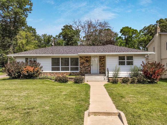 924 Superior Street, Spooner WI 54801 - Residential house for sale - MLS #1593557 - image1