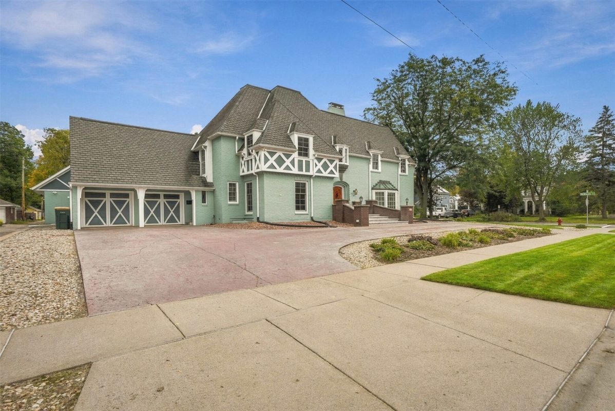 1615 Park Avenue, Eau Claire WI 54701 - Residential house for sale - MLS #1605569 - image2