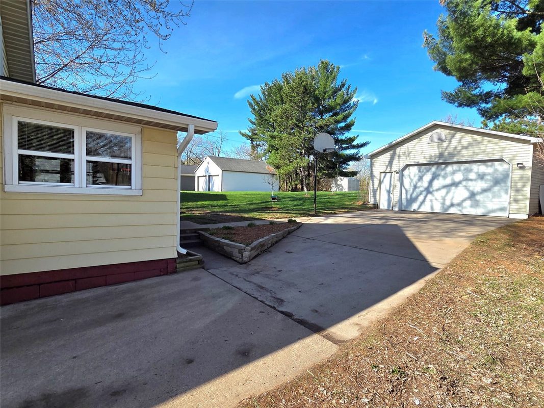 816 Starr Avenue, Eau Claire, WI