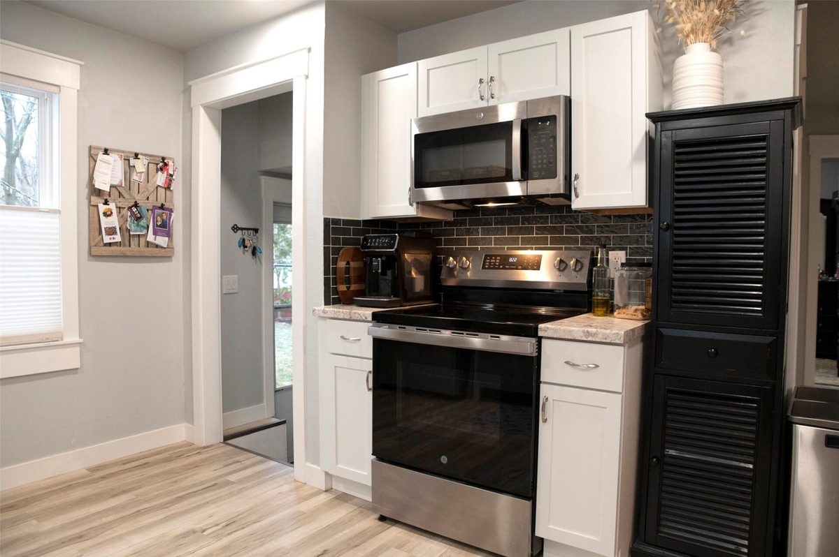 2134 14th Street Eau Claire WI 54703 — photo 11