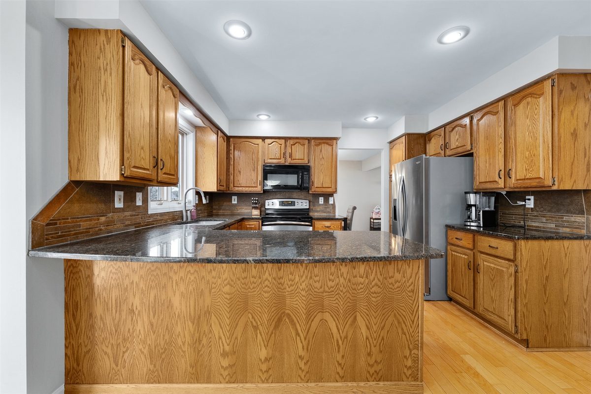 1011 Thompson Drive, Altoona, WI