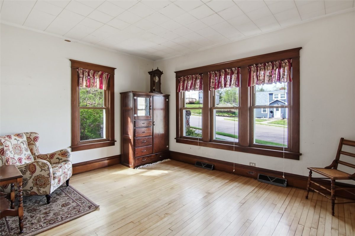 229 W Elm Street, Chippewa Falls, WI — photo 5