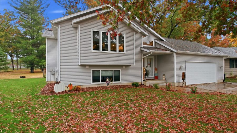 2737 Jeanne Lane