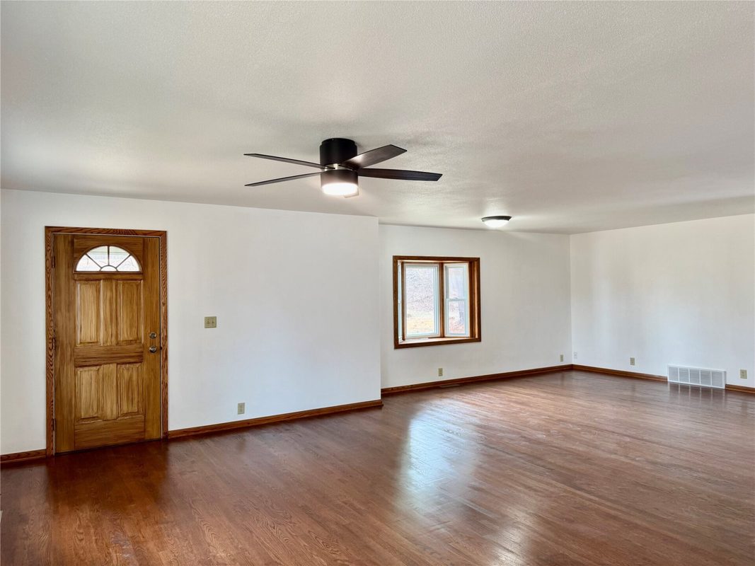 W4055 Jene Road Eau Claire WI 54701 — photo 7