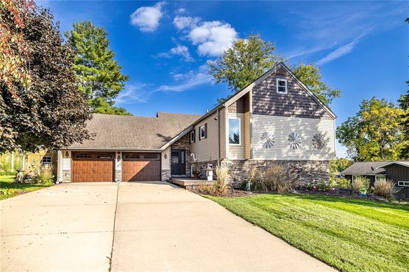 360 12th Street, Black River Falls WI 54615 - Residential house for sale - MLS #1596481 - image1