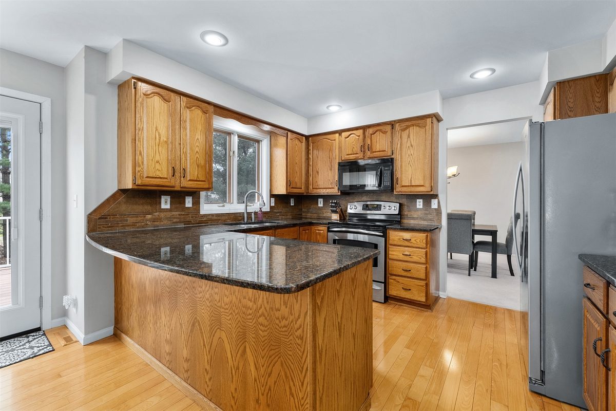 1011 Thompson Drive, Altoona, WI