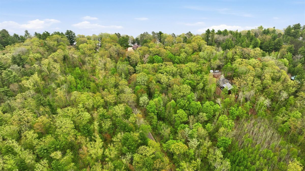 6092N West Shore Lane, Stone Lake, WI