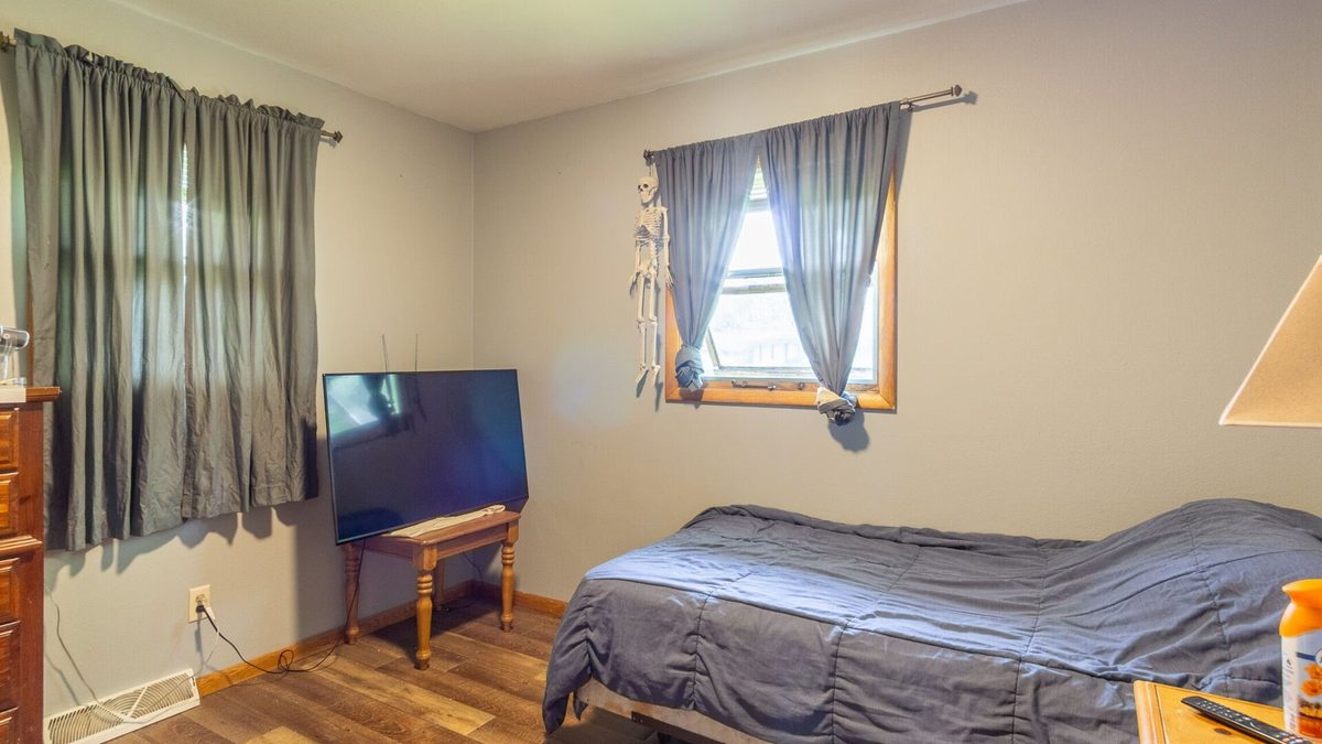 2918-20 Leslie Lane, Eau Claire WI 54703 - ResidentialIncome house for sale - MLS #1601775 - image8
