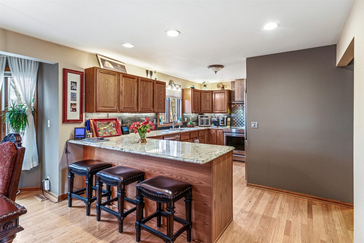 318 Paris Place  Eau Claire WI 54703 — photo 20
