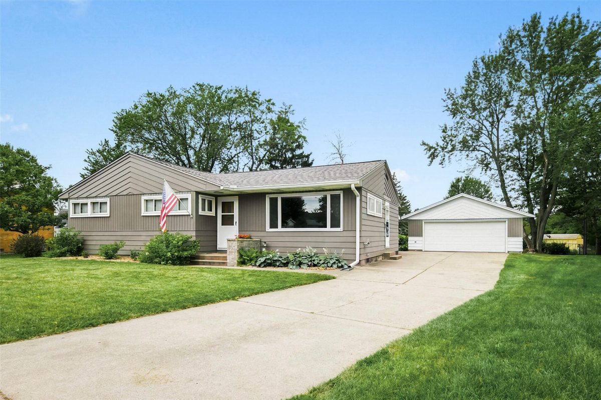 1602 Drury Court, Eau Claire WI 54703 - Residential house for sale - MLS #1602937 - image2