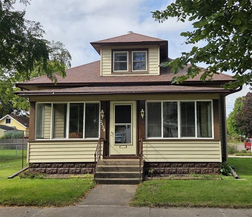 2428 4th Street, Eau Claire WI 54703 - Residential house for sale - MLS #1605478 - image1