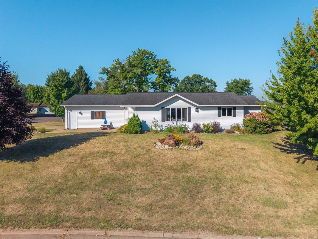 104 Southridge Court, Cadott WI 54727 - Residential house for sale - MLS #1604602 - image4