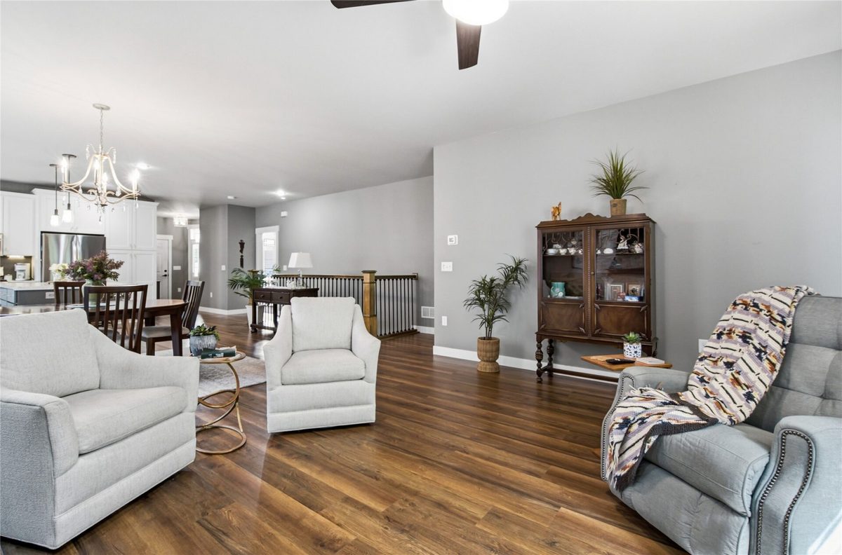 4523 Village Oaks Circle, Eau Claire WI 54701 - Residential house for sale - MLS #1602689 - image15