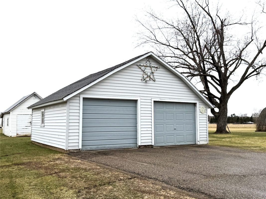 W17687 Fairview Rd.  Whitehall WI 54773 — photo 2