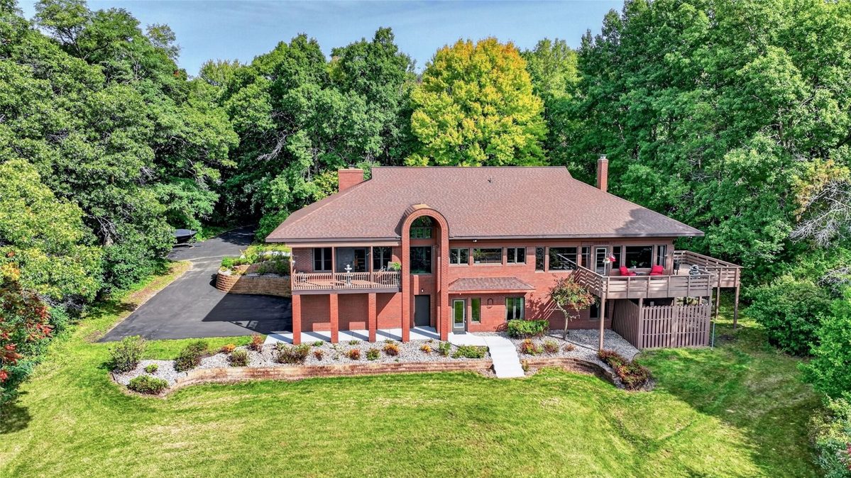 E445 Woodridge Drive, Eau Claire WI 54701 - Residential house for sale - MLS #1605347 - image42