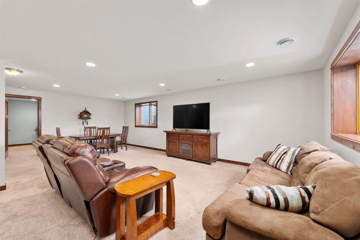 4274 Mill Ridge Circle, Eau Claire WI 54703 - Residential house for sale - MLS #1602413 - image25