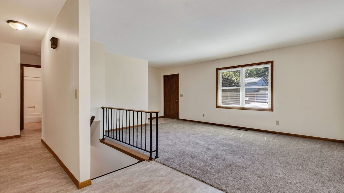 2810 & 2812 Hallie Lane, Eau Claire WI 54703 - ResidentialIncome house for sale - MLS #1605204 - image6