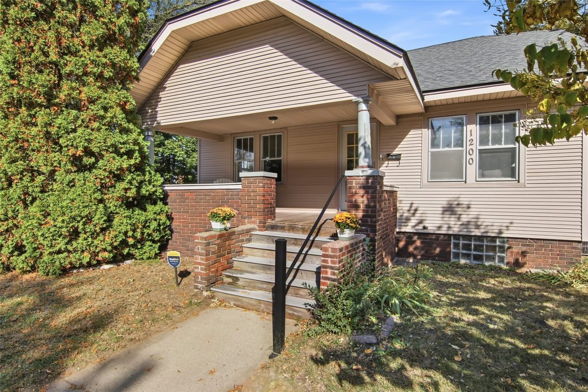 1200 Main Street, Eau Claire WI 54701 - Residential house for sale - MLS #1605933 - image19