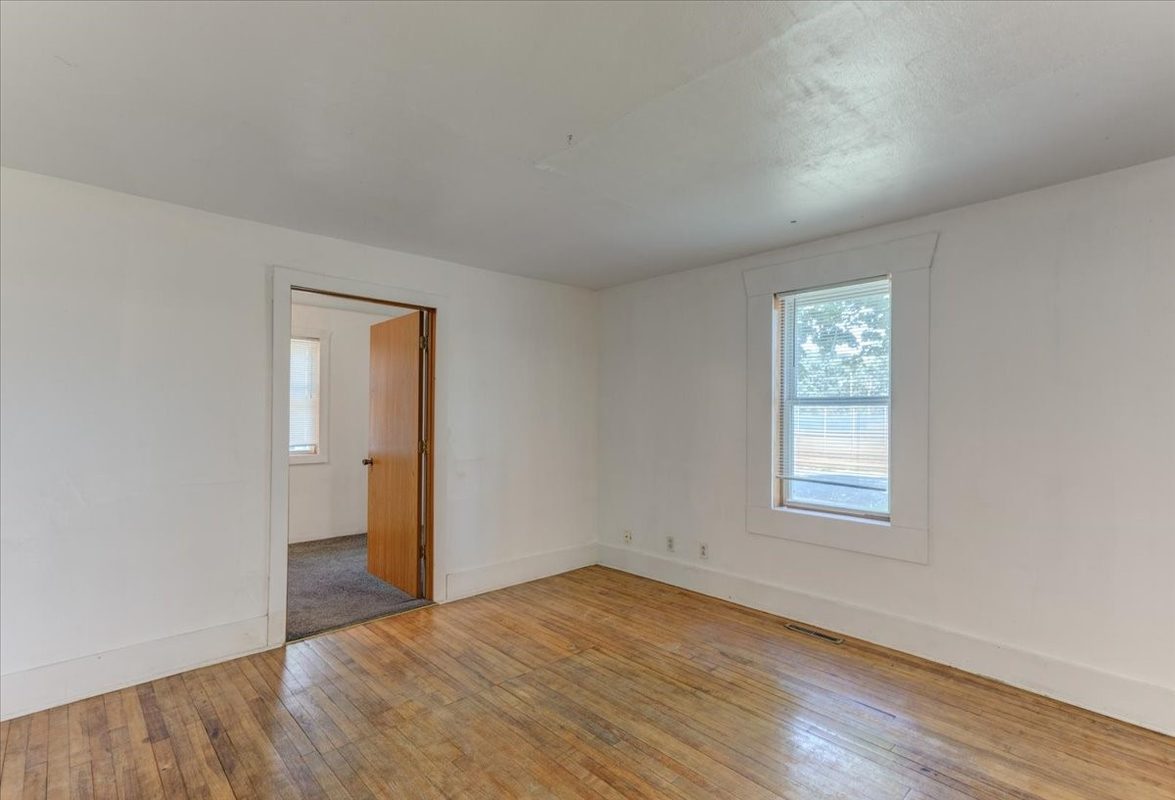 408 18th Avenue, Menomonie WI 54751 - ResidentialIncome house for sale - MLS #1603009 - image12