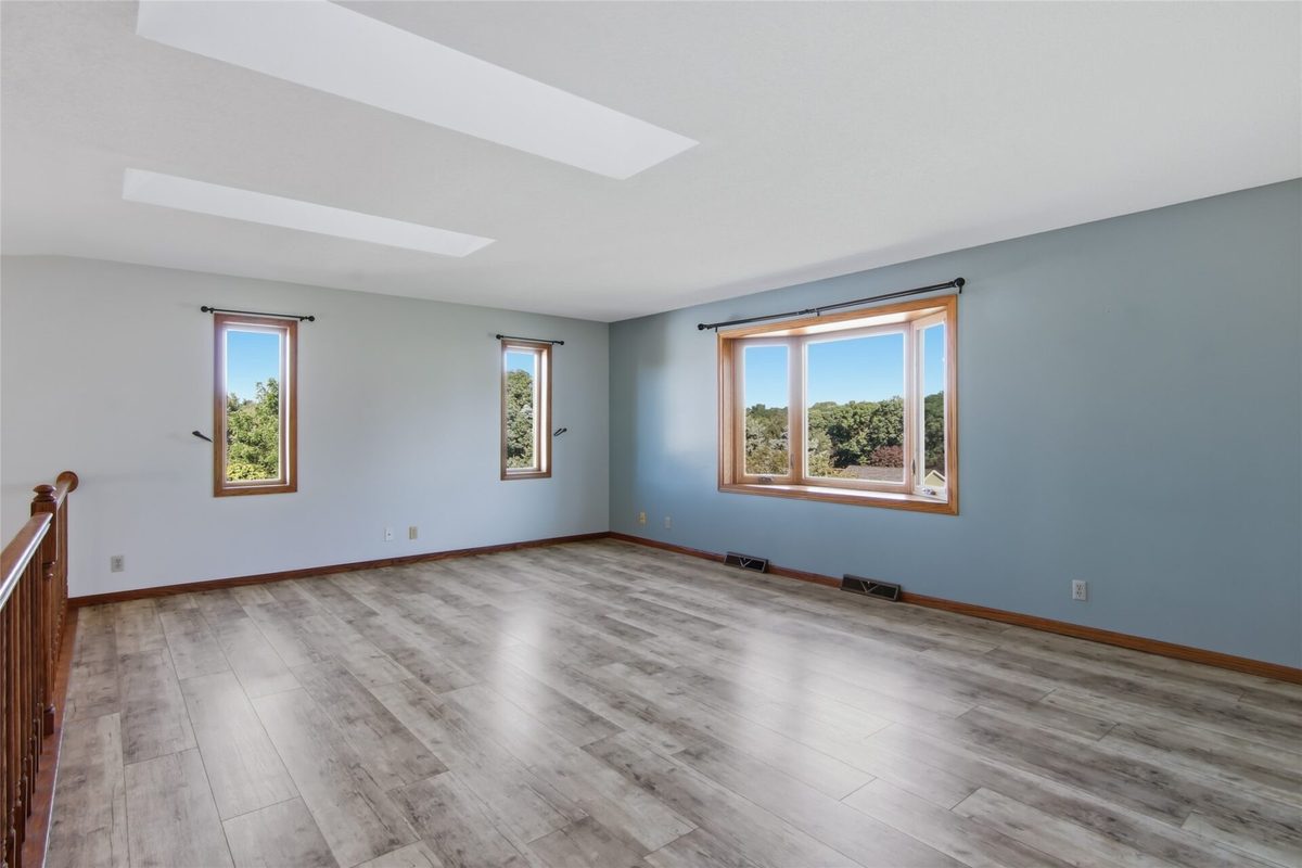 4002 Oak Knoll Drive, Eau Claire WI 54701 - Residential house for sale - MLS #1604569 - image10