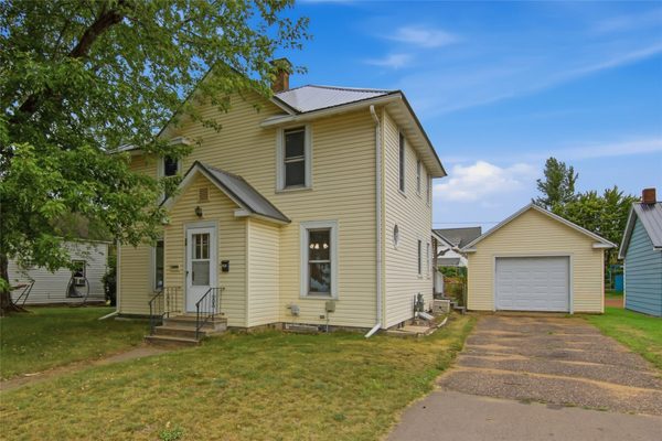 34 Cliff Street Chippewa Falls WI 54729