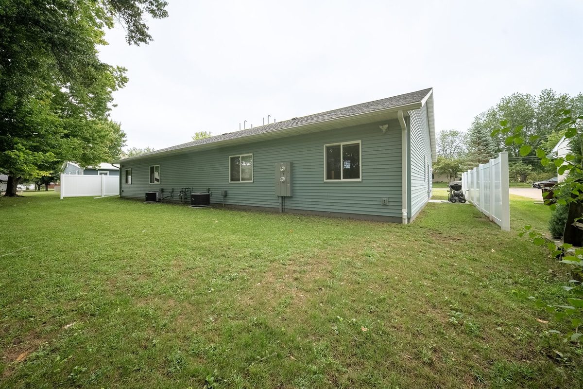816 10th Street, Altoona WI 54720 - ResidentialIncome house for sale - MLS #1605159 - image5