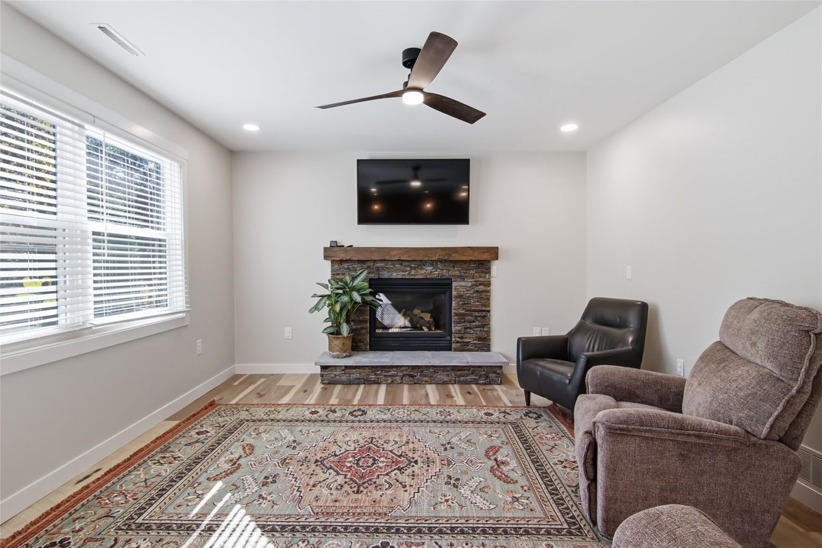 E4520 Woodfield Road, Eau Claire WI 54701 - Residential house for sale - MLS #1606297 - image24