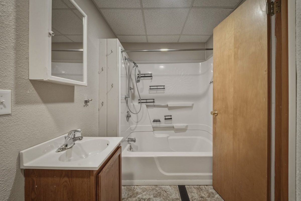 103 11th Street, Black River Falls WI 54615 - Residential house for sale - MLS #1602123 - image11