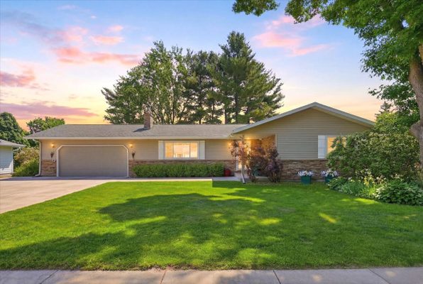 2439 14th Street, Eau Claire WI 54703 - Residential house for sale - MLS #1601424 - image1