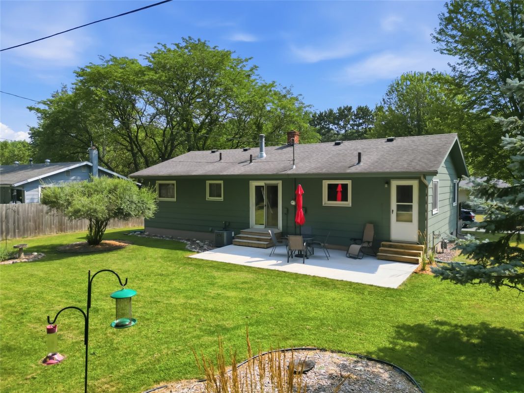 911 16th Street, Menomonie WI 54751 - Residential house for sale - MLS #1603637 - image2