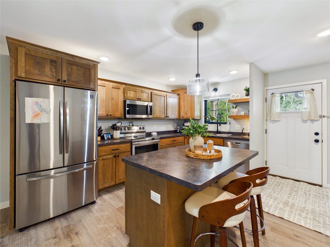 10764 August Lane, Hayward, WI