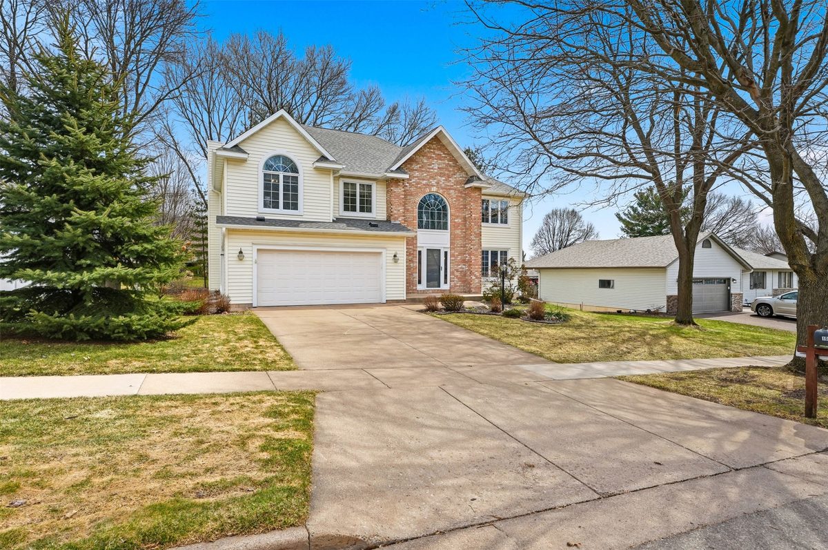 1011 Thompson Drive, Altoona, WI
