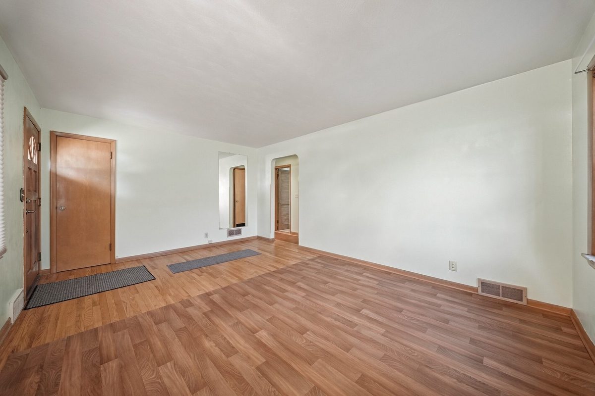 1132 Pershing Street, Eau Claire WI 54703 - Residential house for sale - MLS #1605170 - image12