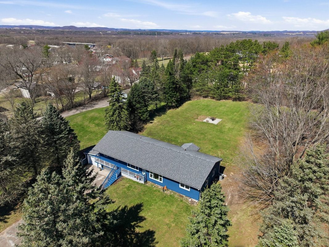 404 Drier Street Durand WI 54736 — photo 6