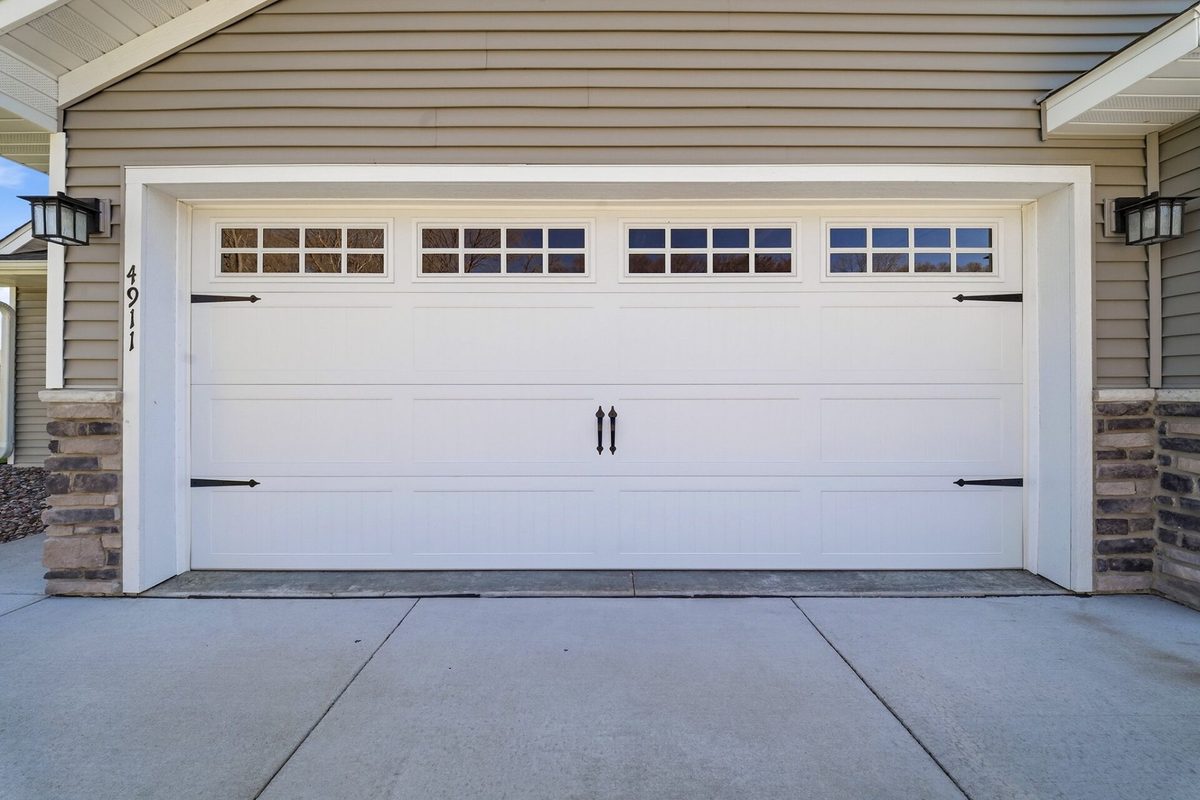 4911 Field Crest Lane Eau Claire WI 54701 — photo 23