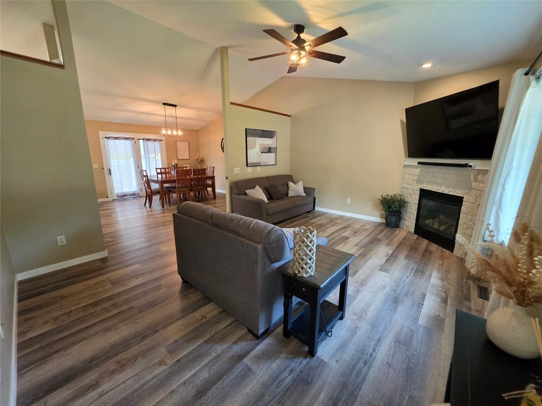 4508 Springfield Drive, Eau Claire WI 54701 - Residential house for sale - MLS #1605006 - image11